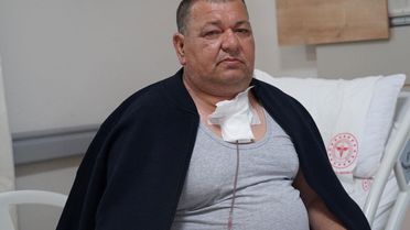 Bilecik'te bir kişinin boynundan 542 gram tiroit kitlesi çıkarıldı