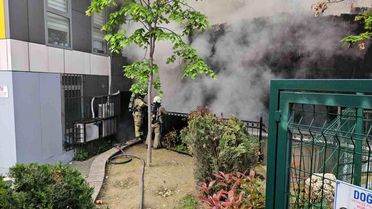 Kağıthane'de metruk binada yangın: 1 kişi yaralandı