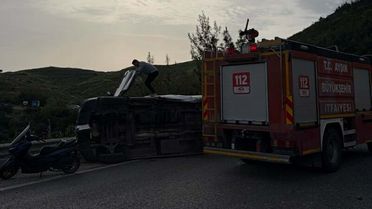 Kuşadası'nda Trafik Kazası: 12 Yaralı