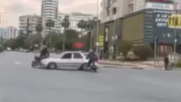 Mersin'de Kavşak Kazası: 1 Yaralı