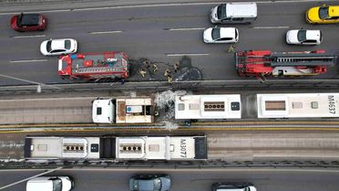 Avcılar'da Metrobüs Yangını