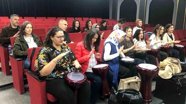 Balıkesir'de Öğretmenler için Müzik Atölyesi
