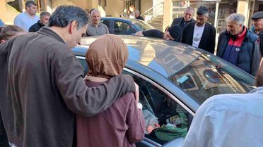 Anne Bebeğini Araçta Unuttu