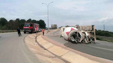 İnegöl'de Beton Mikseri Devrildi: Sürücü Yaralı