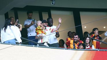 Dries Mertens ve ailesi yuvaya döndü