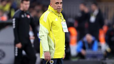 Fenerbahçe'de kadro dışı kararı açıklandı