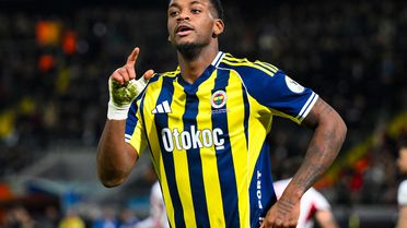 Jhon Duran'dan Fenerbahçe taraftarını çıldırtan hareket
