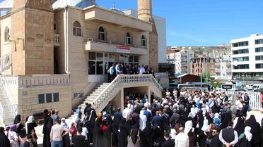 Cizre'den 139 Hacı Adayı Uğurlandı
