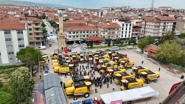 Yerköy'de biçerdöverler festival havasında uğurlandı
