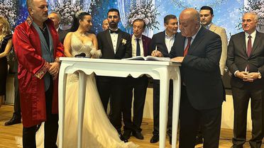 Ankara'da siyaset, yargı ve iş dünyasının önemli isimlerini buluşturan düğün