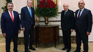 Destici: Emeklimize Kurban Bayramı'nda 10 bin lira ikramiye verelim