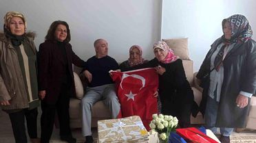 Erzurum'da Anneler Günü'nde duygu dolu vefa ziyareti
