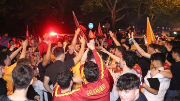 Galatasaray Şampiyonluğu Denizli'de Coşkuyla Kutlandı