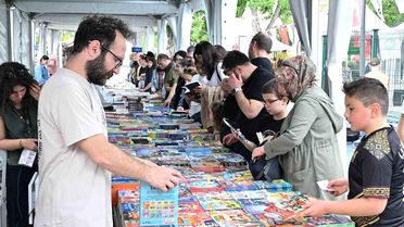 Manisa Kitap Fuarı yoğun ilgiyle devam ediyor
