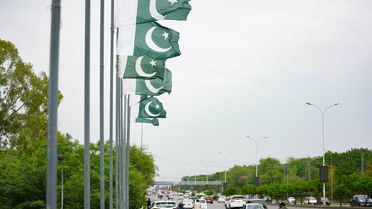 Pakistan'da İntihar Saldırısı: 12 Polis Öldü