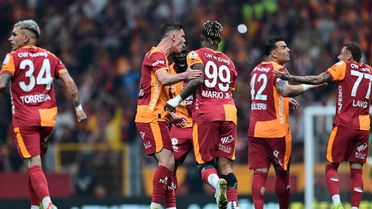 Yıldız isim müjdeyi şampiyonluğun ardından verdi: Yüzde 99 kalıyorum