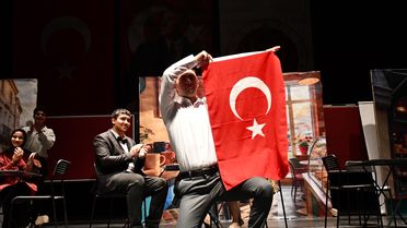 Engelli Bireylerden Tiyatro Performansı