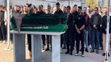 Diş hekimi eşini çocuklarının yanında öldüren sanığa 'haksız tahrik' indirimi