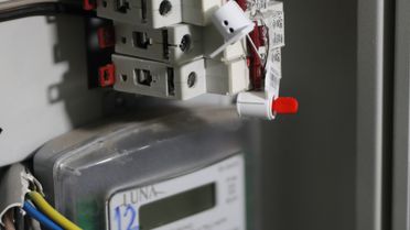 Karanlıkta 6 Gün: Aile Elektrik Kesintisinden Mağdur Oldu