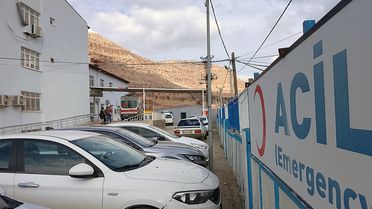 Mardin'de 2 yaşındaki çocuk kamyonetin altında kalarak hayatını kaybetti