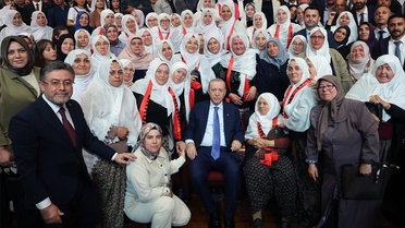 Çiftçiler Günü’nde renkli buluşma: Cumhurbaşkanı Erdoğan kadın üreticilerle bir araya geldi