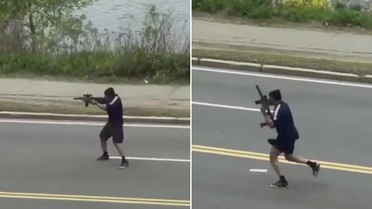 Eline tüfeği alan saldırgan sokakta rastgele ateş açtı