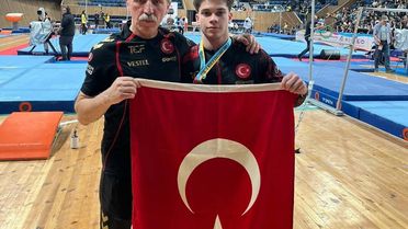 Altan Doğan'dan Altın Madalya
