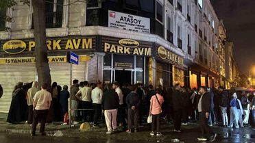 Küçükçekmece'de İş Yerinde Yangın: 3 Yaralı