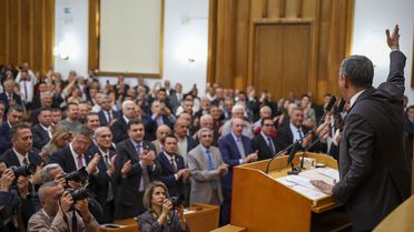 Özgür Özel: Tehdit ve Teslimiyet Yok