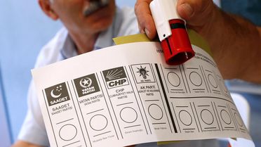 Mahmut Arıkan'dan Ankara'yı karıştıran kulis: İktidar sonbaharda baskın seçime gidecek