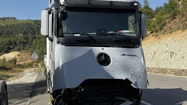 Antalya'da Trafik Kazası: 2 Ölü