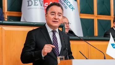Babacan'dan 'transfer' tepkisi! İktidar ve ana muhalefeti sert eleştirdi