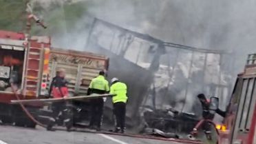 Tatvan'da TIR Kazası: 2 Şoför Hayatını Kaybetti