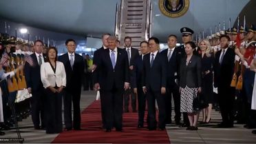 8,5 yıl sonra Çin'e ayak basan Trump, karşılama törenini görünce şaşırdı