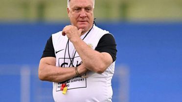 Dick Advocaat Curaçao'ya geri döndü