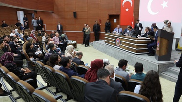 Vali Çiçek, Vatandaşlarla Buluştu