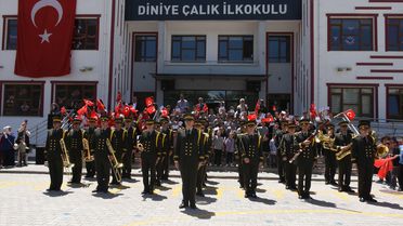 Öğrencilerden Mehmetçiğe Mektup