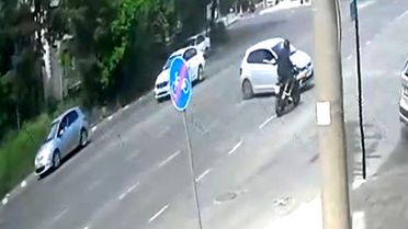Çorlu'da Otomobil ve Motosiklet Çarpıştı: 2 Yaralı