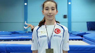 14 Yaşındaki Cimnastikçi Fatma Rana'nın Başarısı