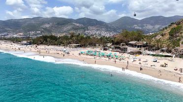 Alanya'da Yaz Havası, Plajlar Dolup Taşdı
