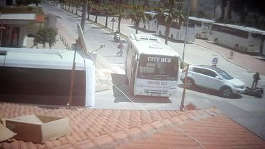 Antalya'da Motosiklet Kazası: 1 Yaralı
