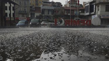 Manisa'da Fırtına ve Sağanak Zararları