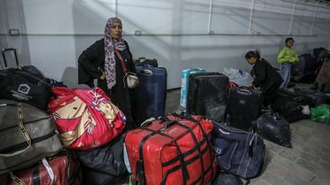 Filistinliler Uzun Ayrılığın Ardından Gazze'ye Döndü