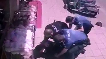 Çorlu'da iki polis şehit, saldırgan yakalandı