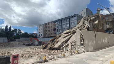 Keşan'da Bina Yıkımı Ani Gerçekleşti