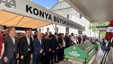 Meram'da oğul dehşeti: Anne-baba toprağa verildi