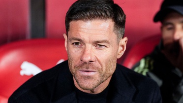 Xabi Alonso, İngiliz devinin başına geçti