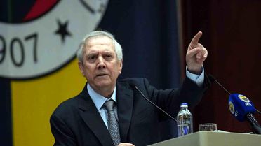 Aziz Yıldırım: Fenerbahçe'yi geleceğe taşıyacağız