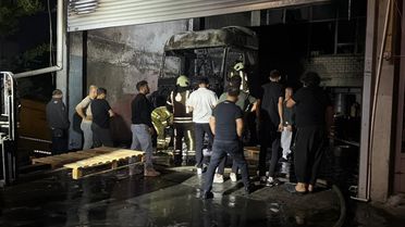 Başakşehir'de Oto Tamir Dükkanında Yangın