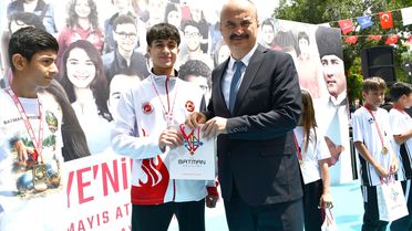 19 Mayıs Kutlamaları: Gençlik ve Spor Bayramı